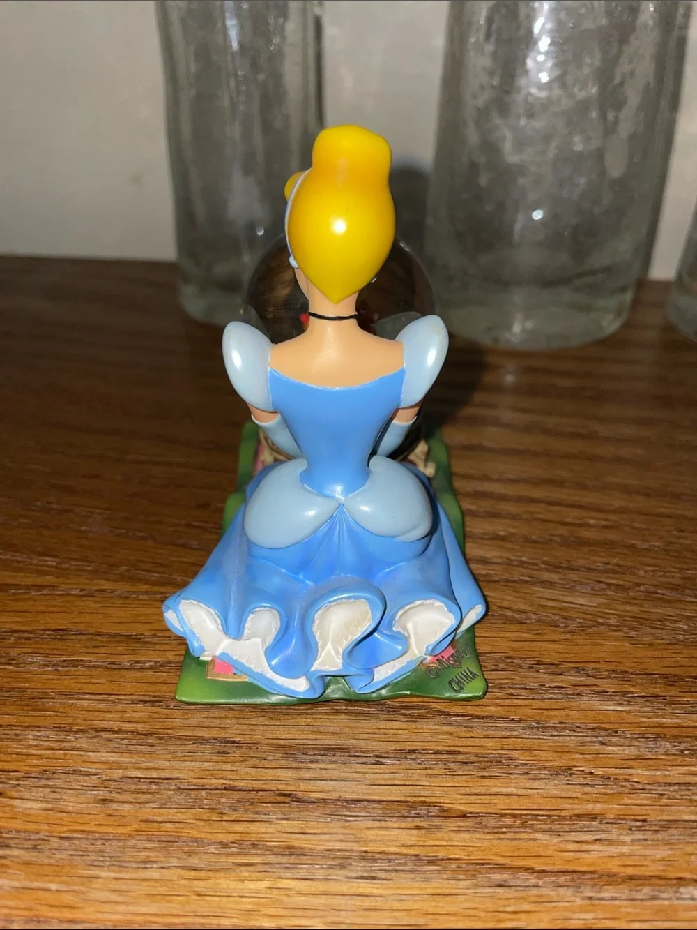 Cinderella Snow Globe - Picture 4 of 8